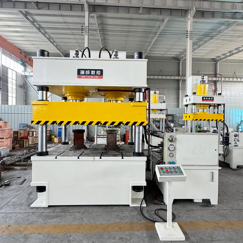 山東瑞成數(shù)控都有哪些四柱液壓機(jī)？