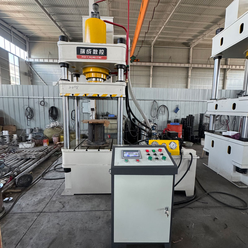 四柱液壓機不回程是什么原因？