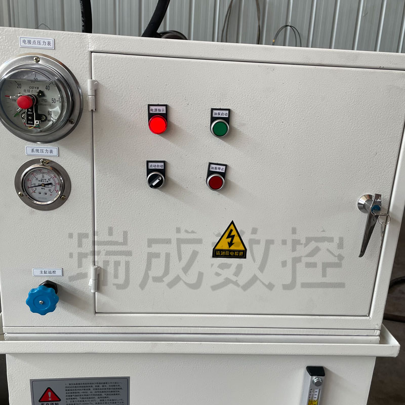 200噸液壓機(jī)電器柜 200噸液壓機(jī)電器柜